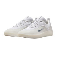 Nike SB Zoom Nyjah 4 White Black Unisex Skate Shoes