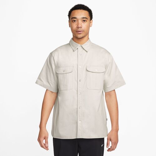 Nike SB Tanglin Short-Sleeve Woven Button-Up Skate Shirt [Size: Medium]